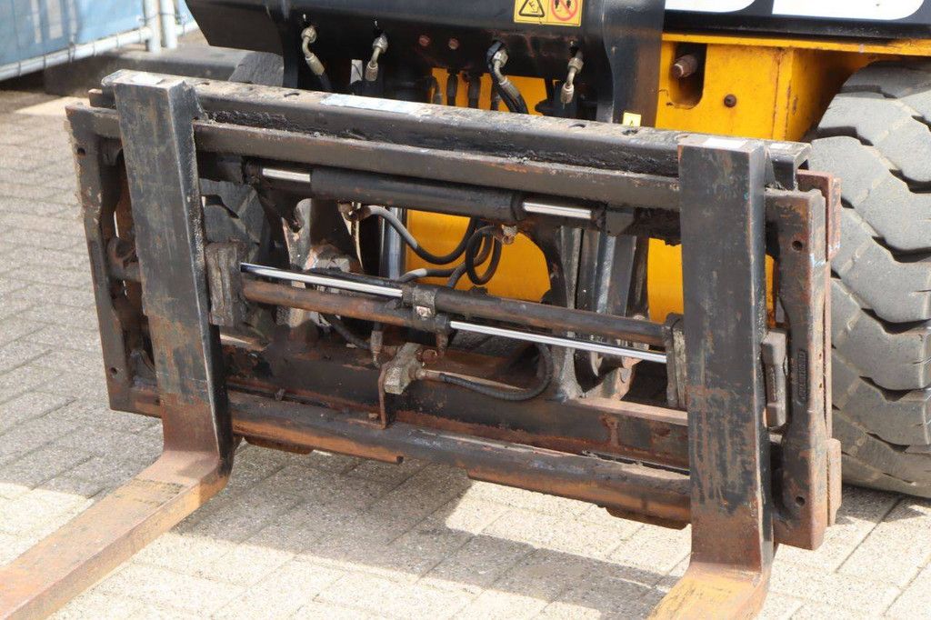 JCB 30-19E Elektrischer Teleskoplader 3000 kg 4 m 2021