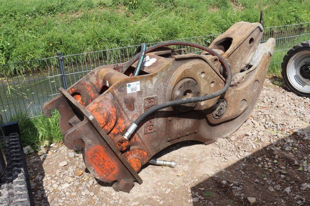 Hydraulic concrete shear NPK G-18AS