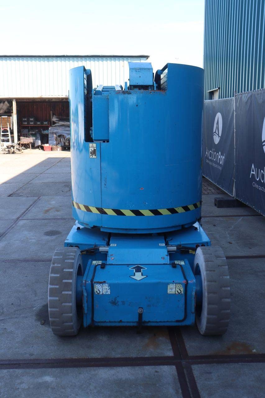 JLG E300AJP Electric Articulated Boom Lift 11m 2001