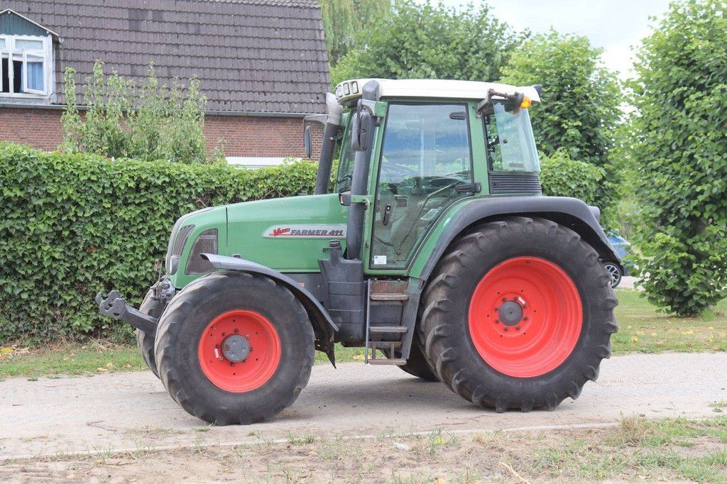 Tractor Fendt Farmer 411 Vario Diesel 2002