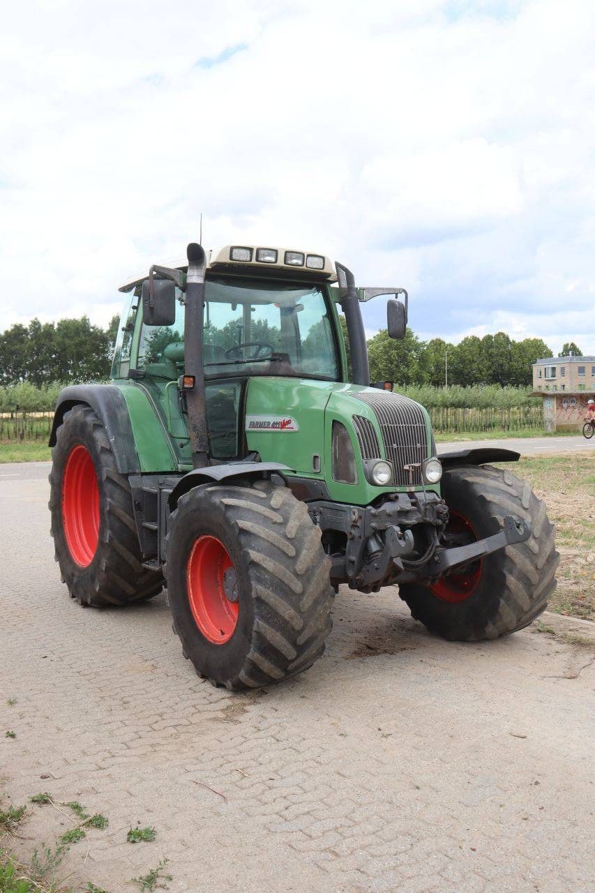 Tractor Fendt Farmer 411 Vario Diesel 2002