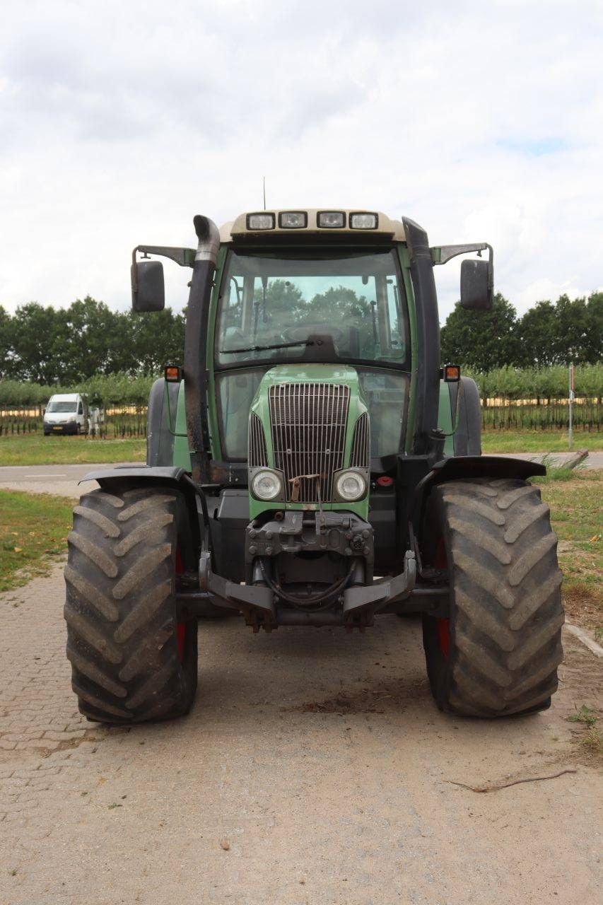 Tractor Fendt Farmer 411 Vario Diesel 2002