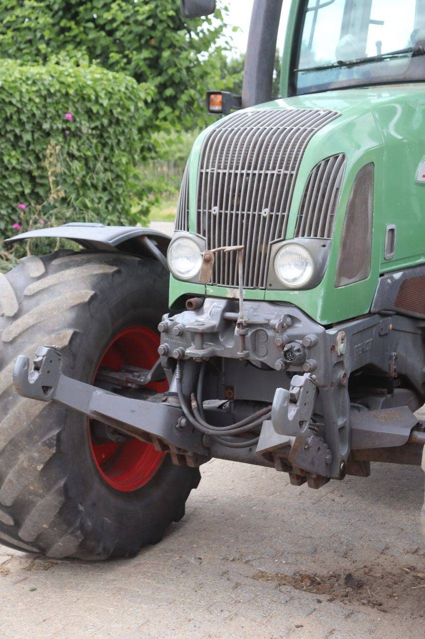 Tractor Fendt Farmer 411 Vario Diesel 2002