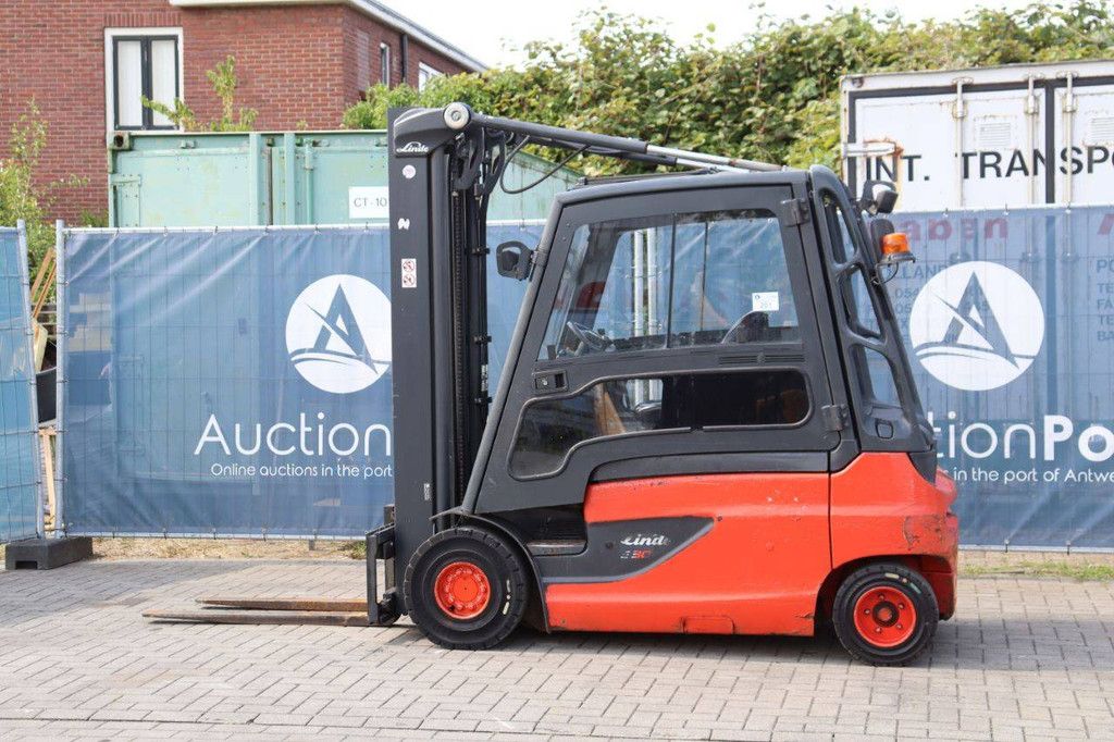 Linde E30L-01 Electric Forklift 3000kg 4.2m 2012