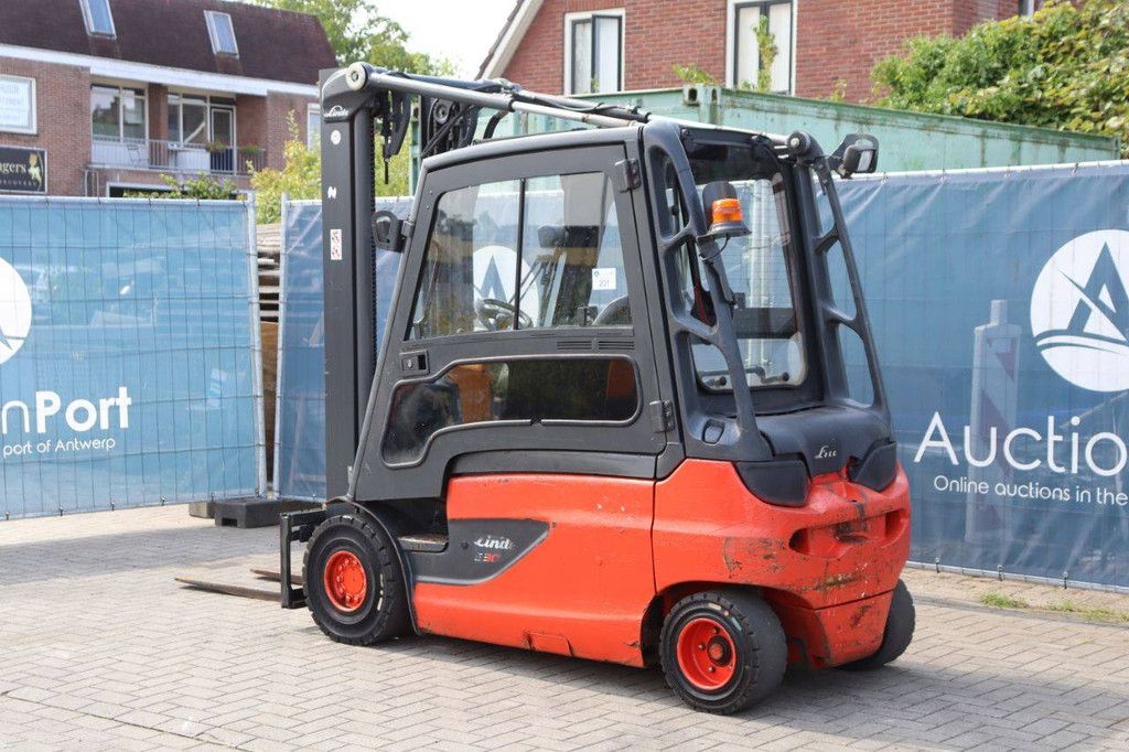 Linde E30L-01 Electric Forklift 3000kg 4.2m 2012