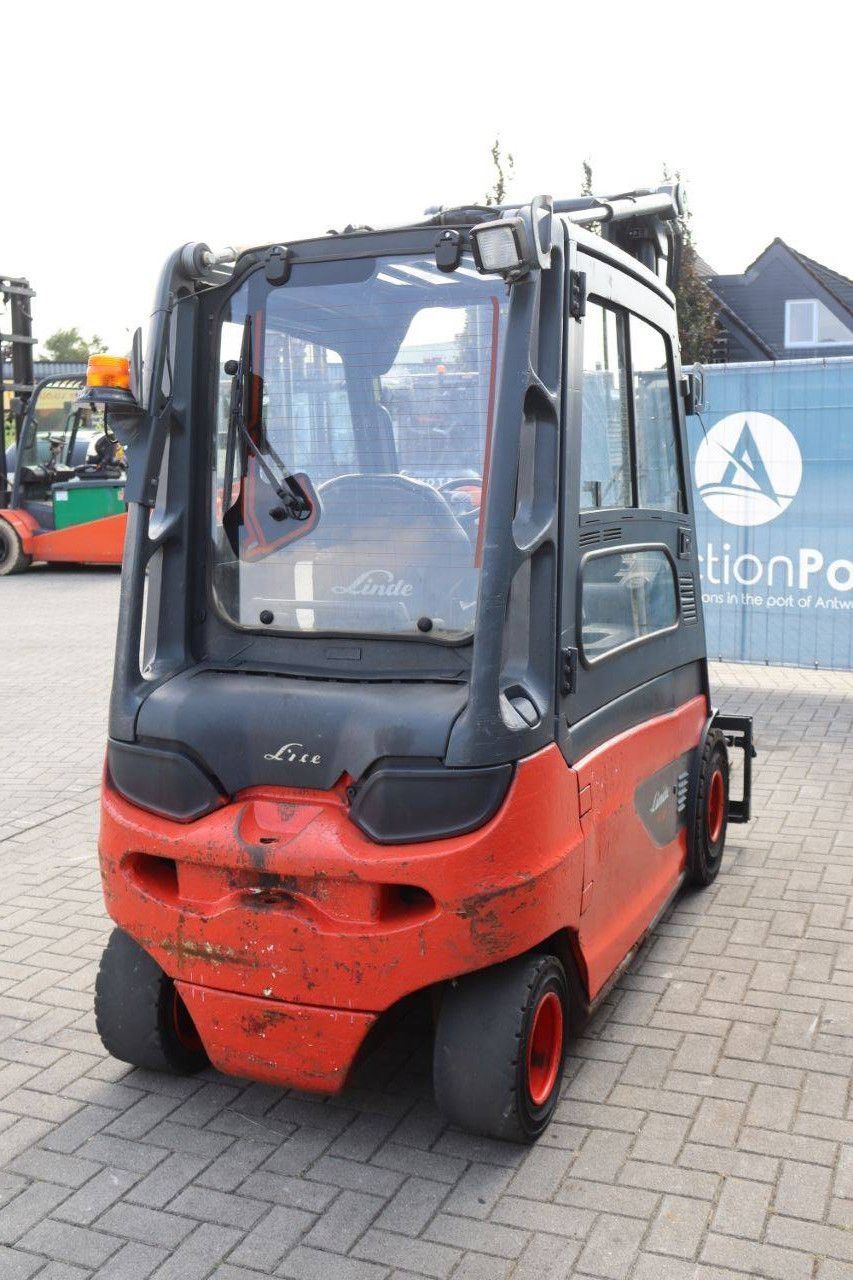 Linde E30L-01 Electric Forklift 3000kg 4.2m 2012