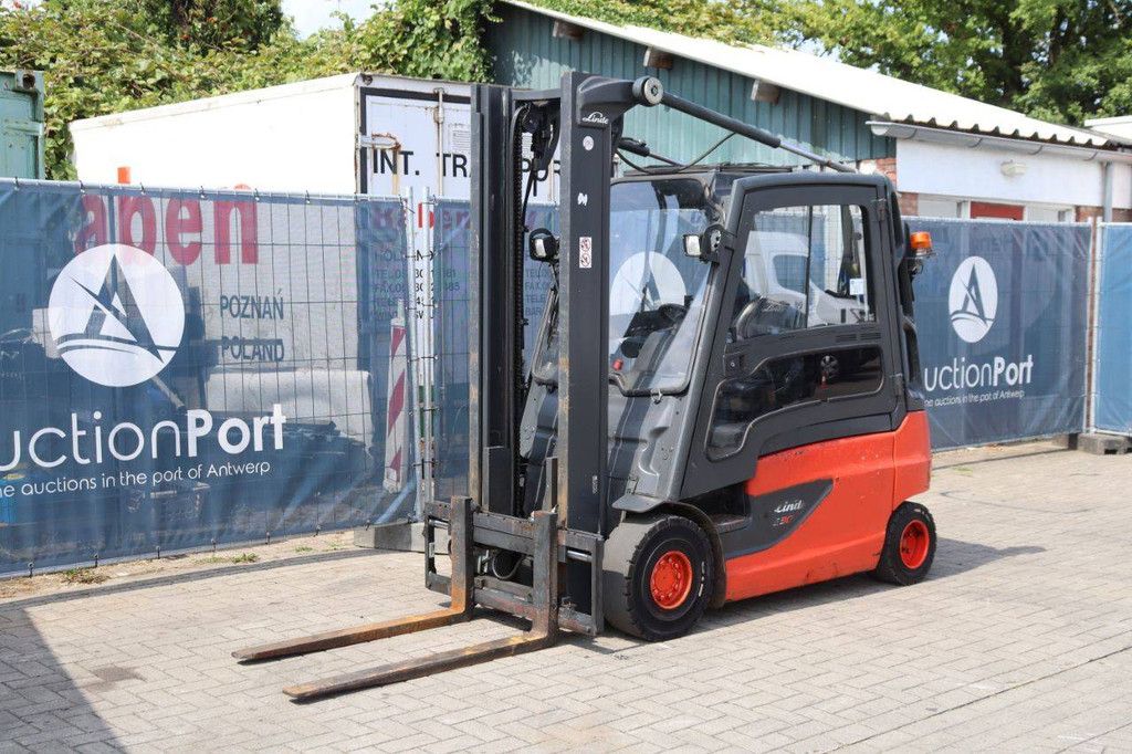 Linde E30L-01 Electric Forklift 3000kg 4.2m 2012
