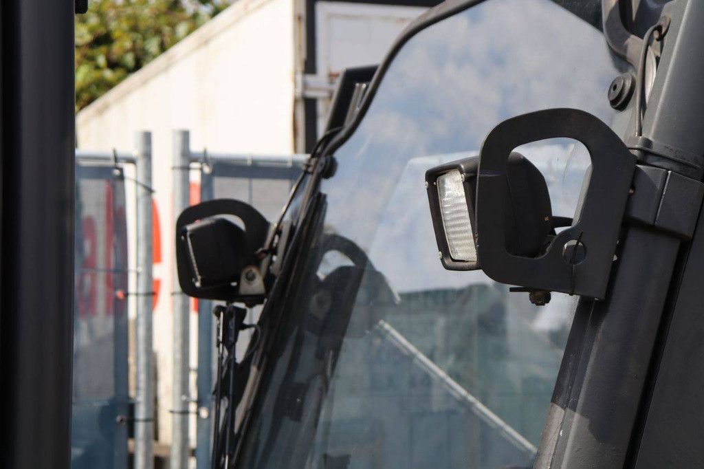 Linde E30L-01 Electric Forklift 3000kg 4.2m 2012