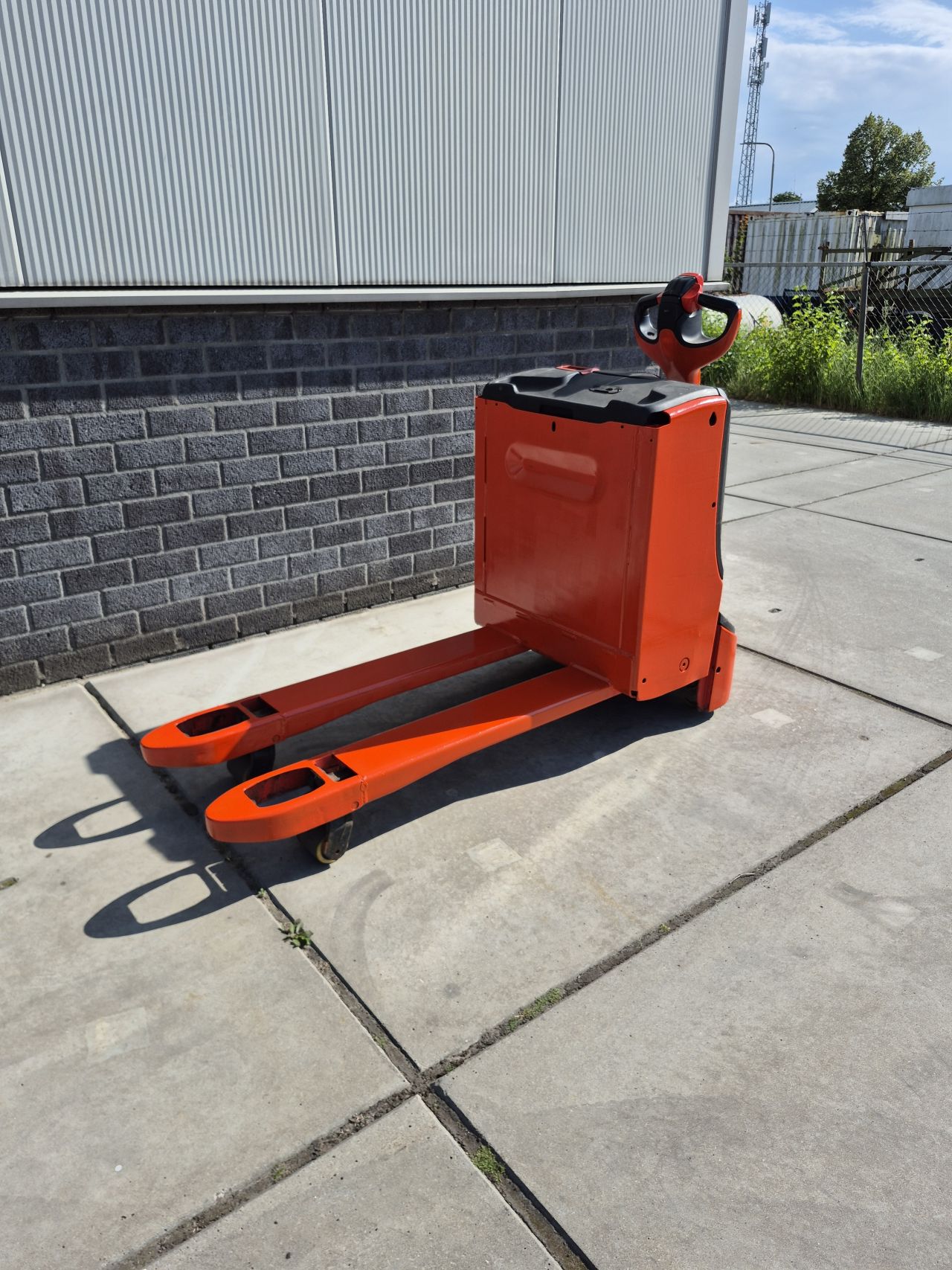 Linde T16 elektrische palletwagen bj 2018 2948 uur.
