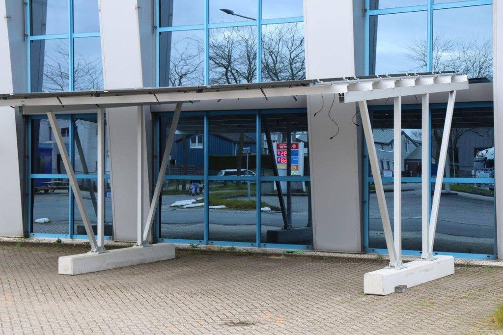Carport with solar panels for 4 cars New