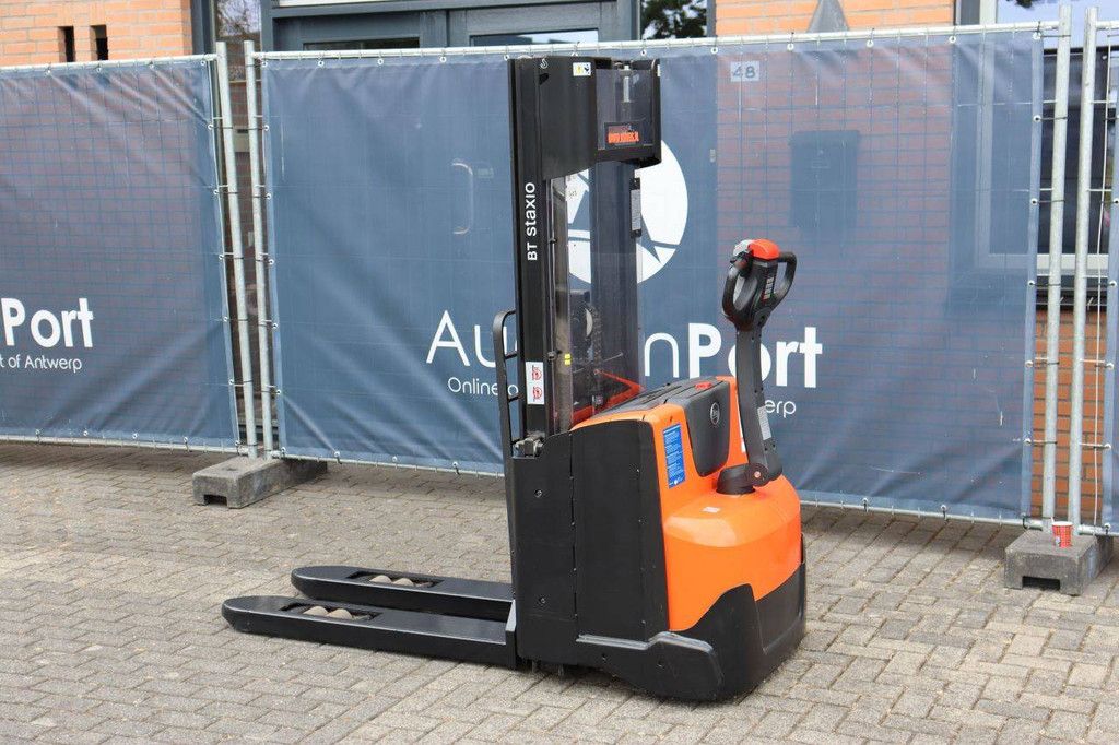 Stacker BT SWE140L Electric 1400kg 2.65m 2015