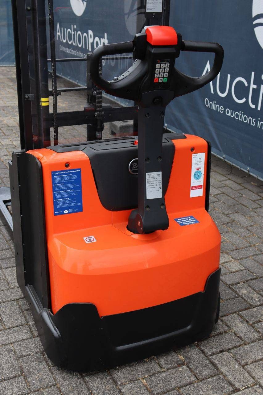 Stacker BT SWE140L Electric 1400kg 2.65m 2015