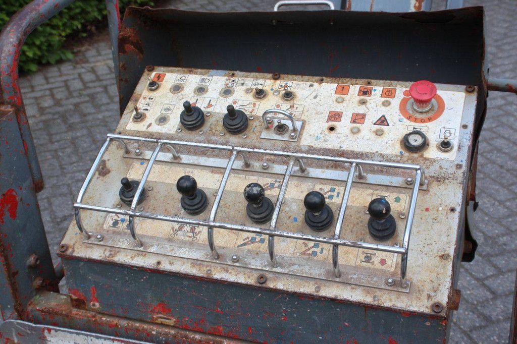 Teleskop-Arbeitsbühne Aichi/Metz SP18AJ Diesel 18,2 m 2005
