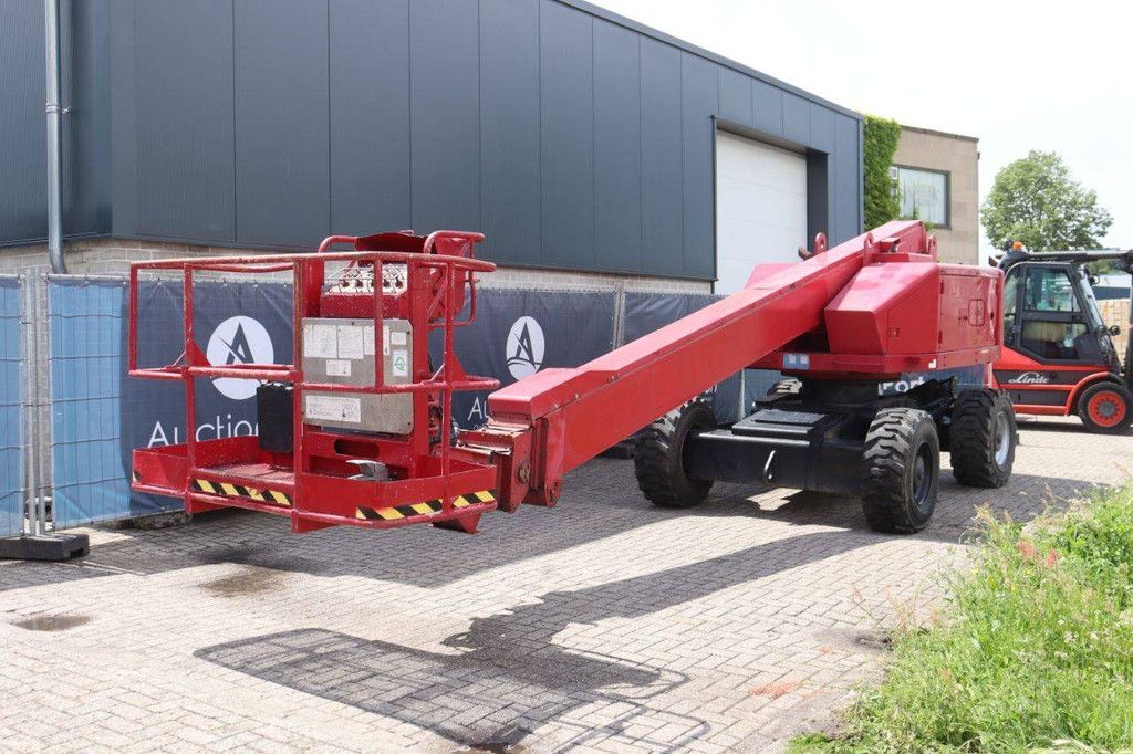 Telescopic aerial work platform Aichi ISP60 Diesel 20.2m 2001