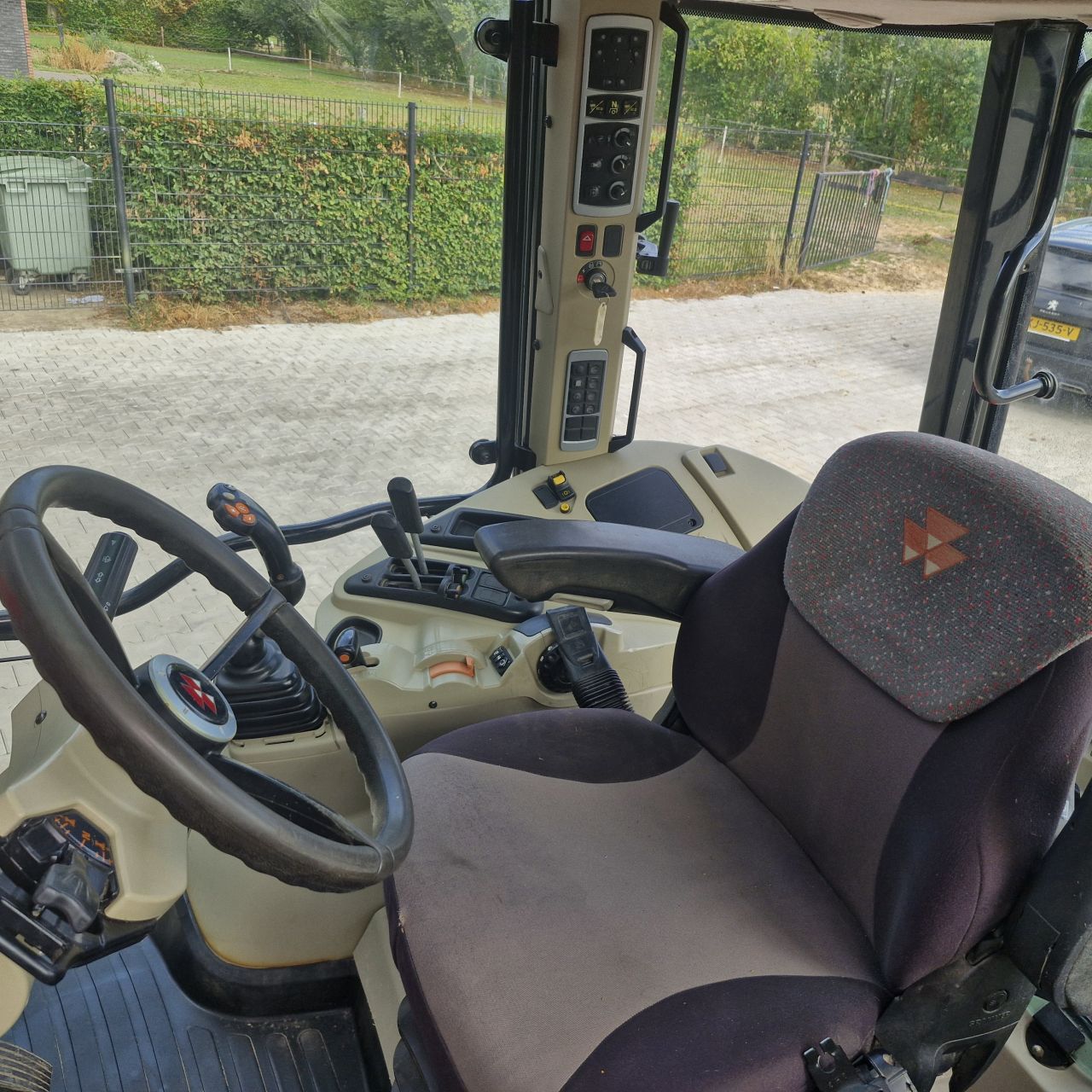 Massey ferguson 5611 dyna 4