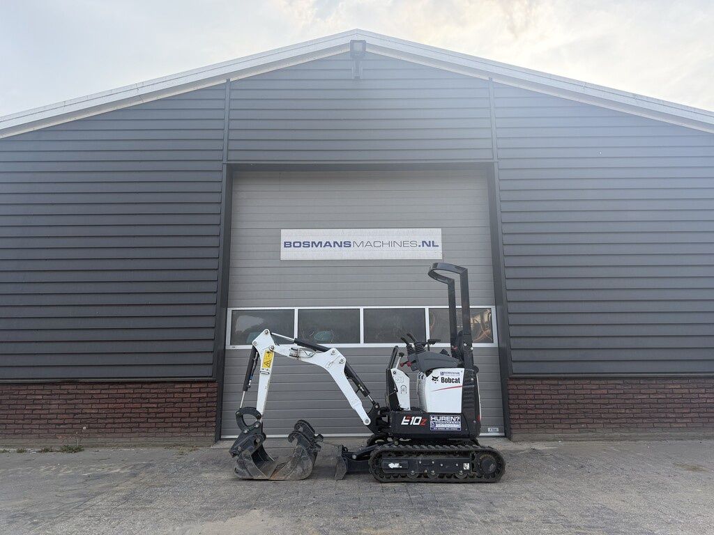 Bobcat E10 z minigraver 2026 - 120 uur €290 LEASE