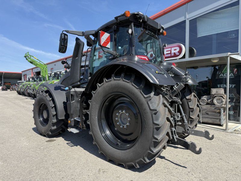 Valtra Q305