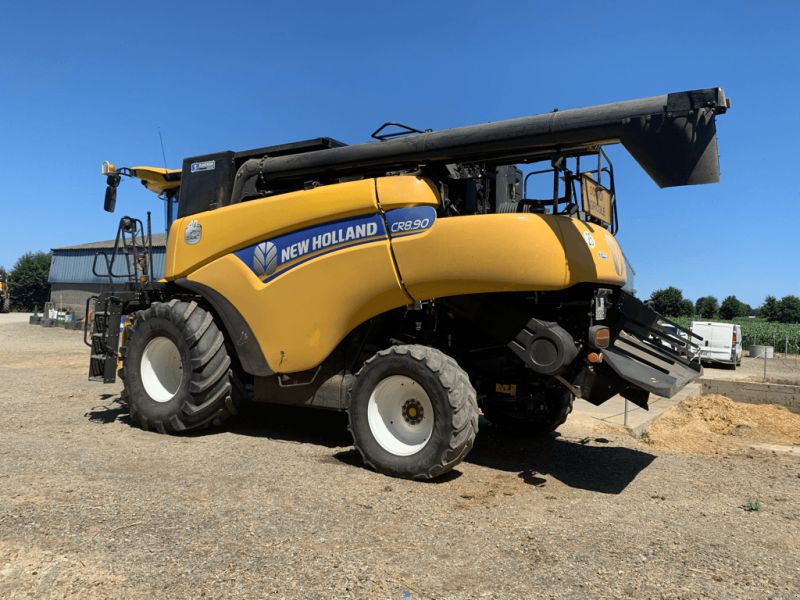New Holland CR 8.90