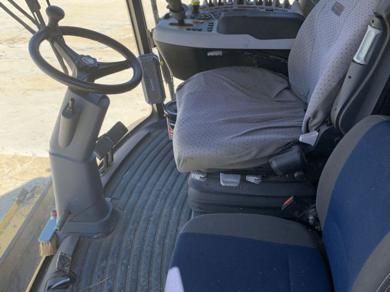 New Holland CR 8.90