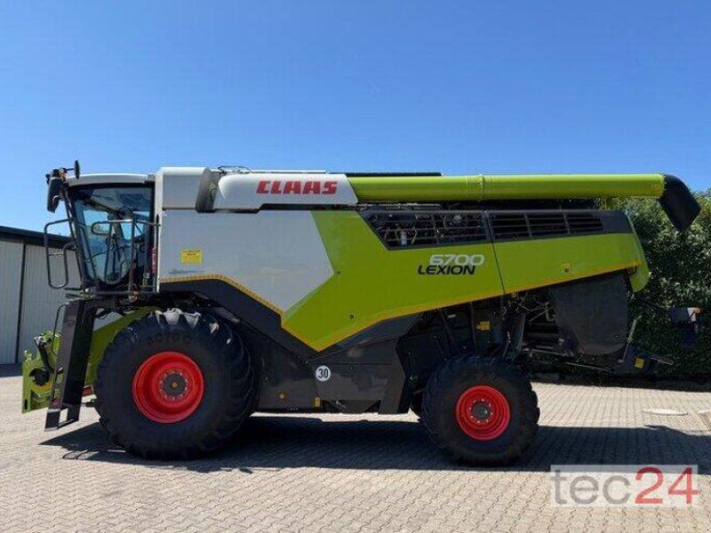 Claas Lexion 6700 mit Schneidwerk