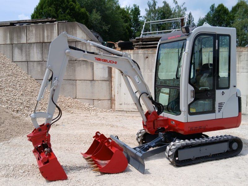 Takeuchi TB016