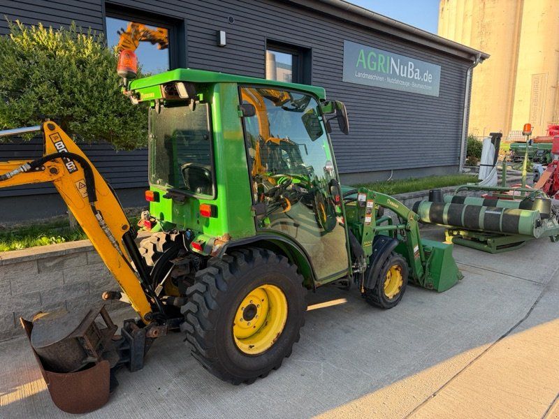 John Deere 2520