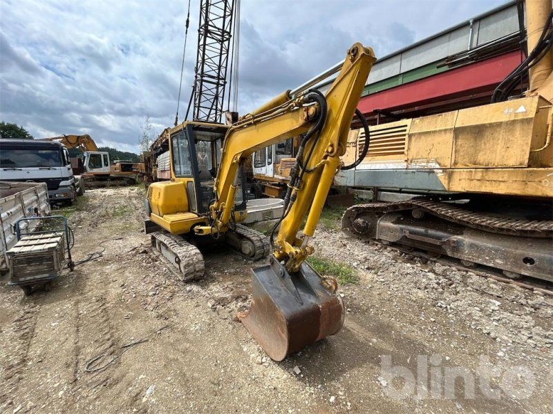 Komatsu PC30-7