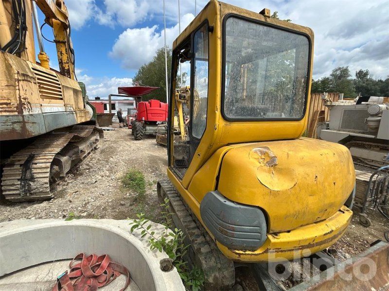 Komatsu PC30-7