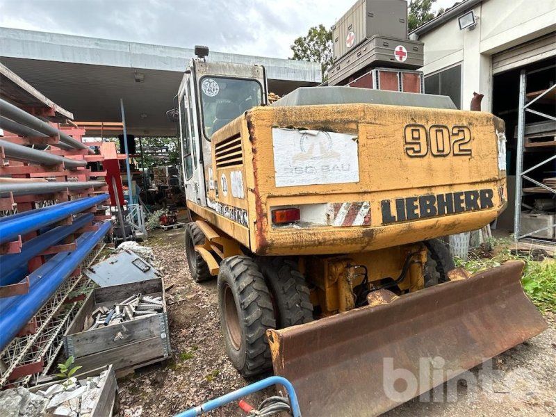 Liebherr A 902 Litronic