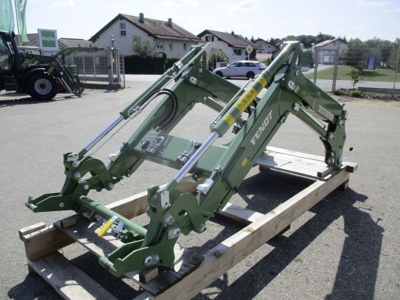 Fendt Frontlader CARGO 3X70 #818