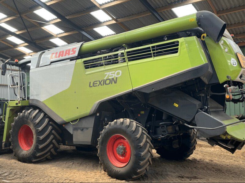 Claas LION 750 4 RM  RADIAL MERCED