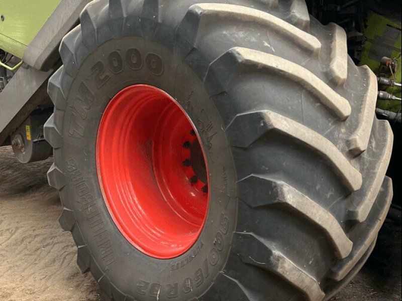 Claas LION 750 4 RM  RADIAL MERCED