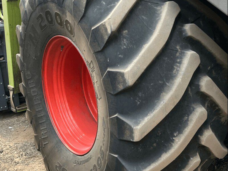 Claas LION 750 4 RM  RADIAL MERCED