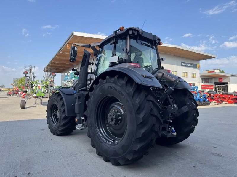 Valtra Q305