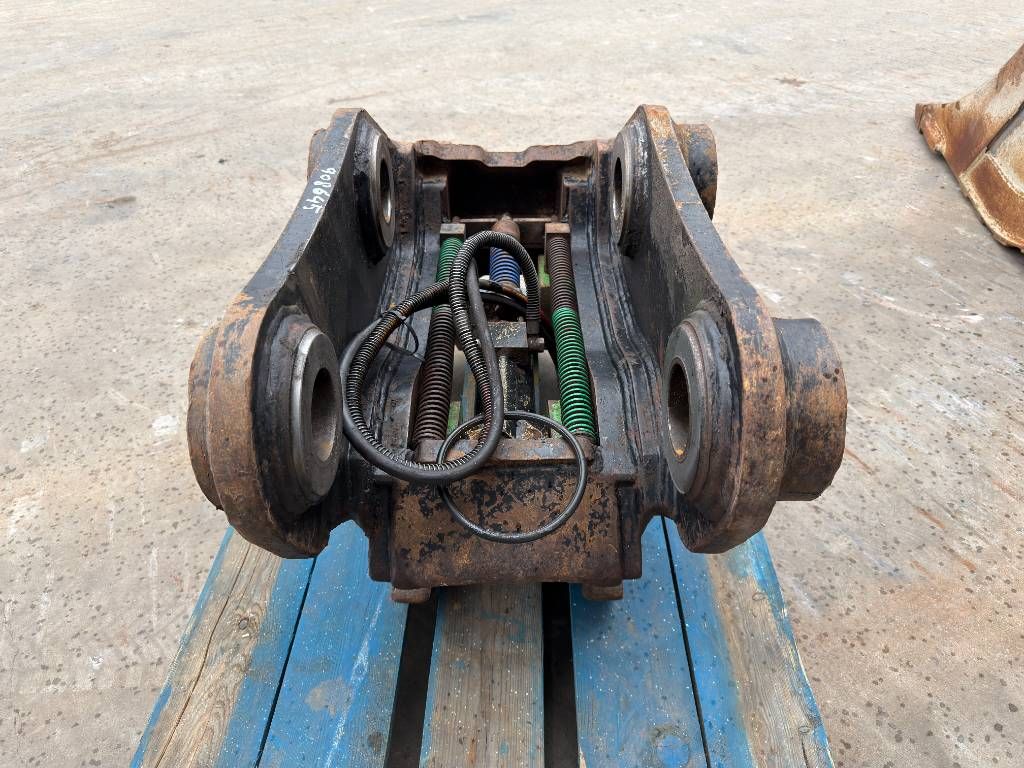 Miller M318D / 320D / 320E / 320F / 323D / 323E / 323F /