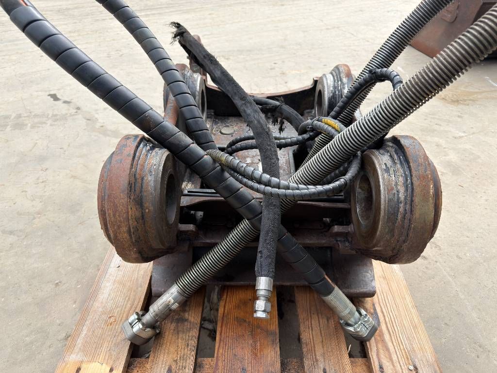OilQuick OQ70/55 - 329D / 329E / 330F