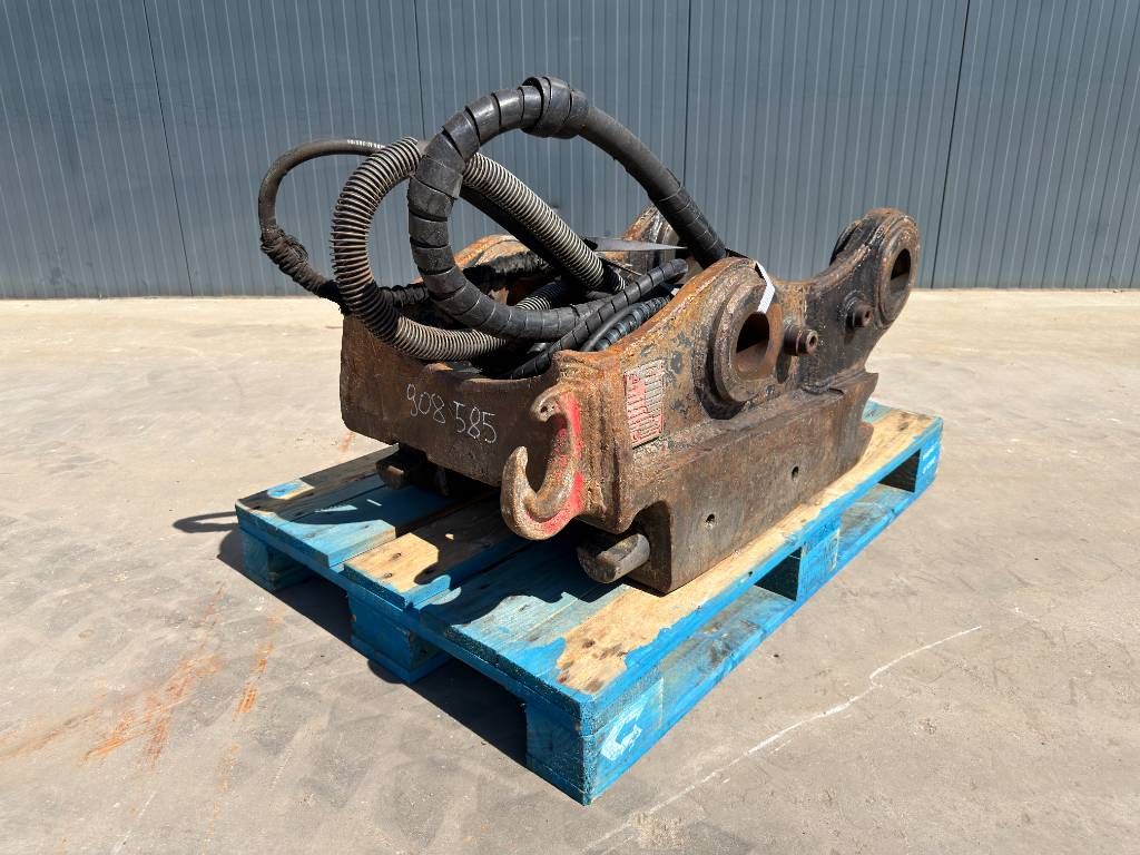 OilQuick OQ80 - 325D / 329D / 329E / 330F