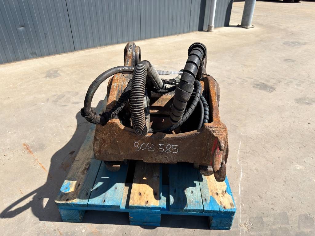 OilQuick OQ80 - 325D / 329D / 329E / 330F