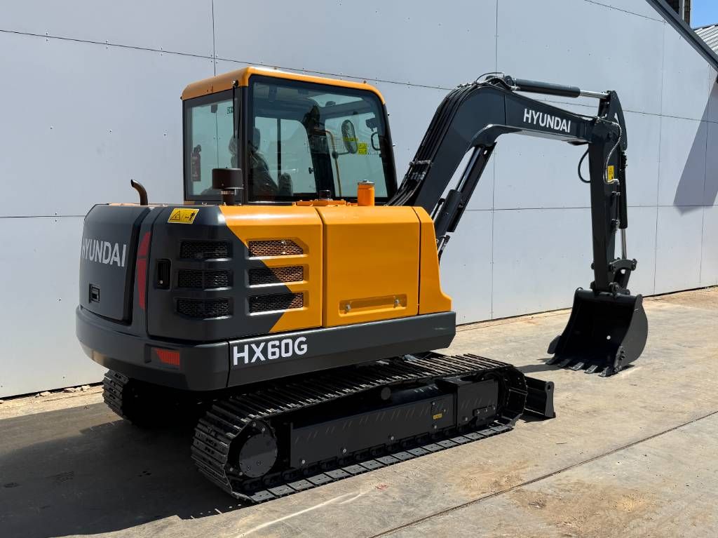 Hyundai HX60 G - BRAND NEW / Hammer Lines / Blade