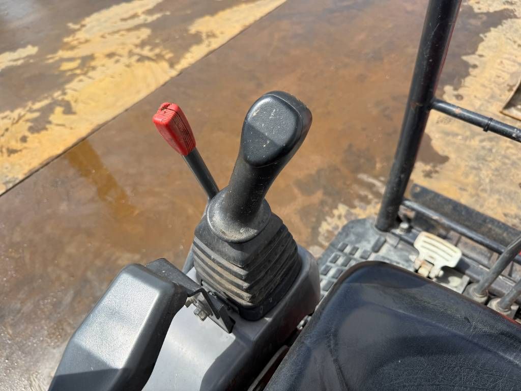 Kubota U17-3 - Hydr. Undercarriage / Hammer Lines
