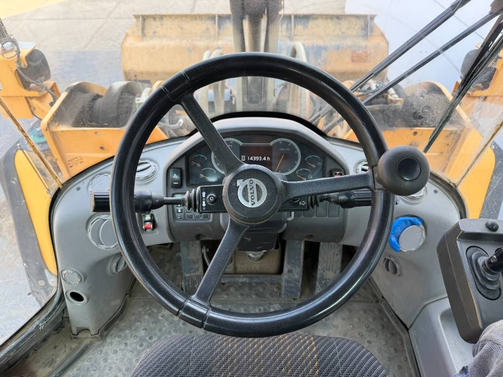 Volvo L150H - Automatic Greasing / Camera