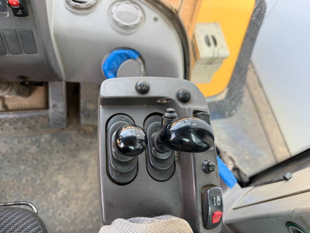 Volvo L150H - Automatic Greasing / Camera