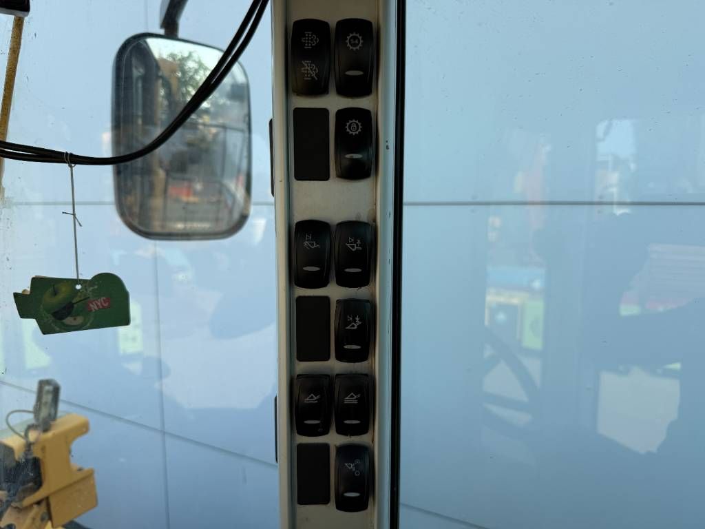 Volvo L150H - Automatic Greasing / Camera