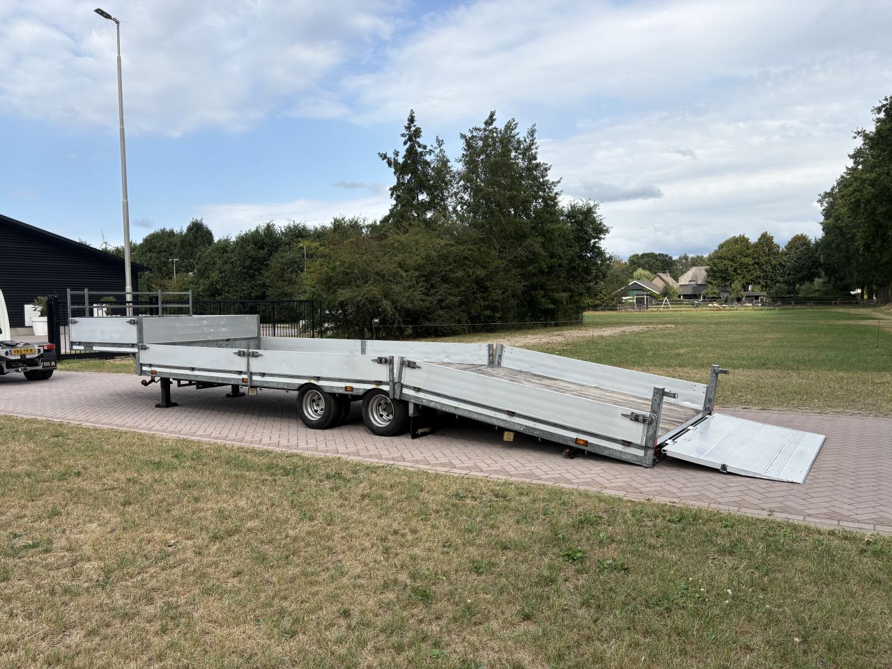 Be oplegger VELDHUIZEN knikvloer 8 TON