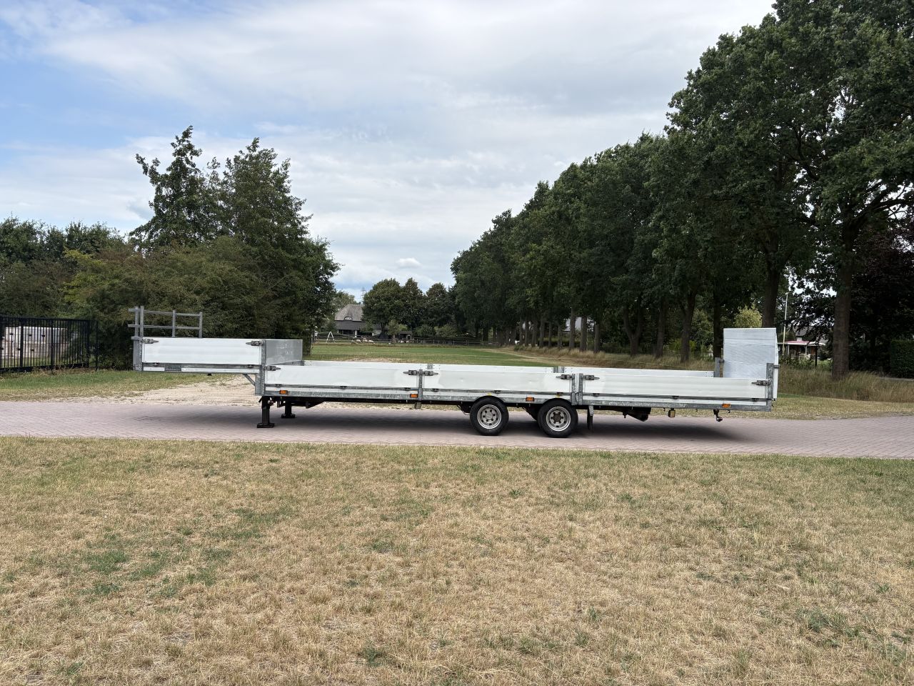 Be oplegger VELDHUIZEN knikvloer 8 TON