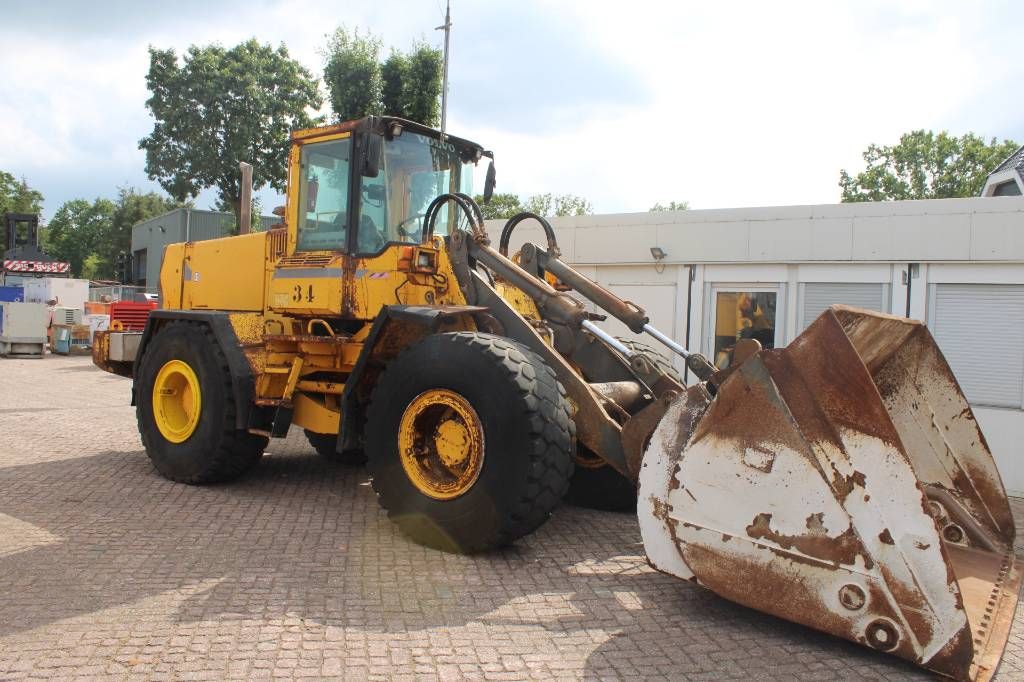 Volvo L 120 B