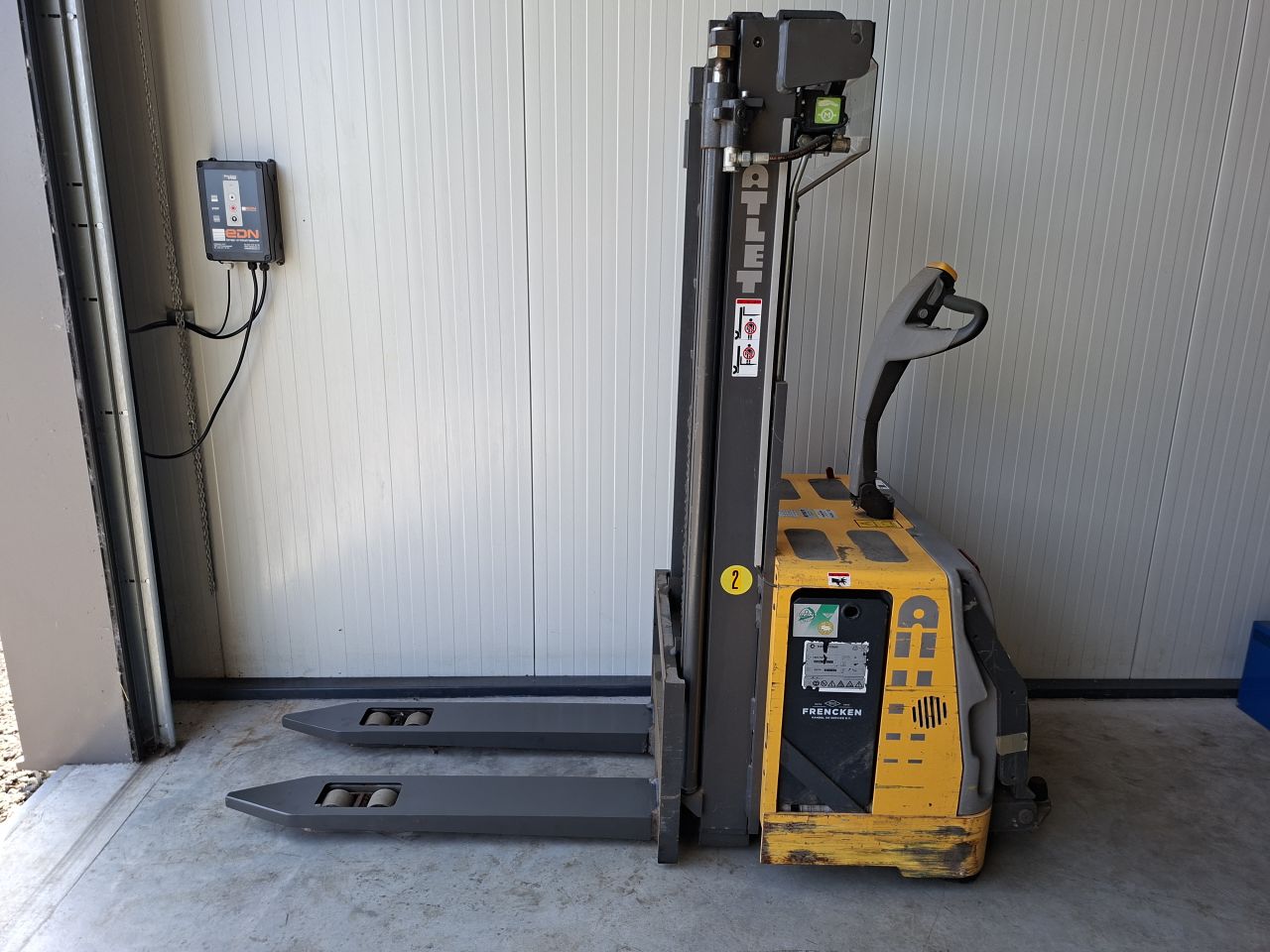 Atlet Elektrische stapelaar 1400 kg freelift