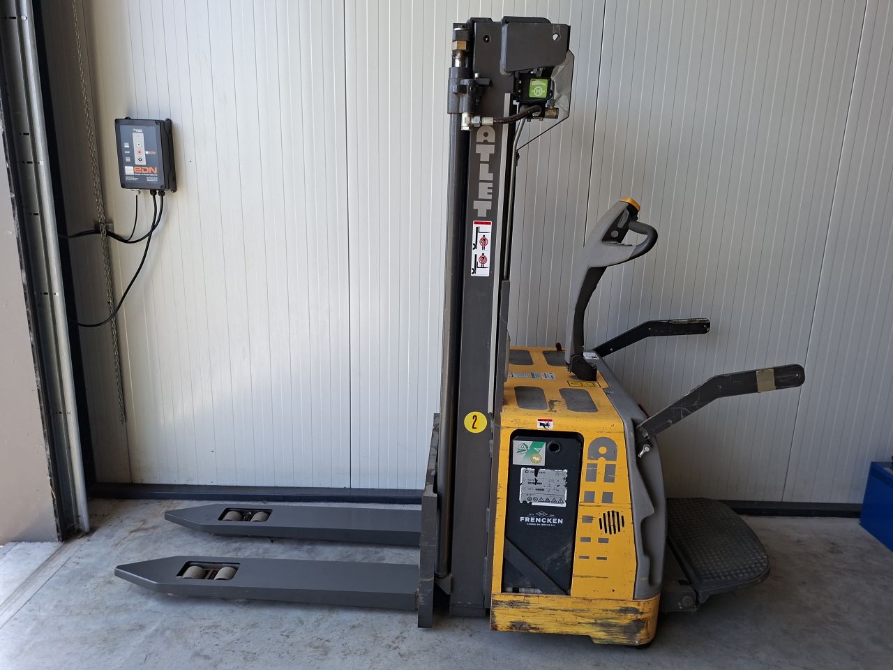 Atlet Elektrische stapelaar 1400 kg freelift