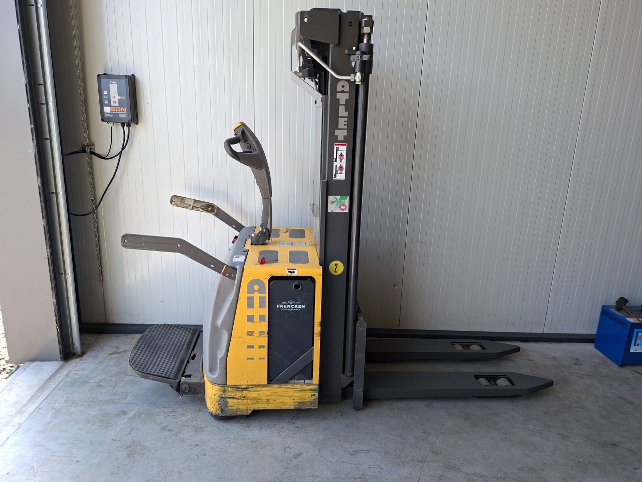 Atlet Elektrische stapelaar 1400 kg freelift