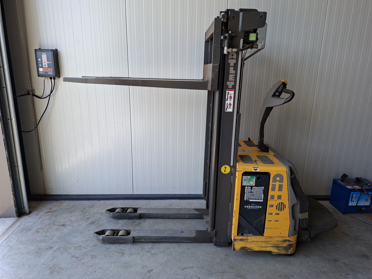Atlet Elektrische stapelaar 1400 kg freelift